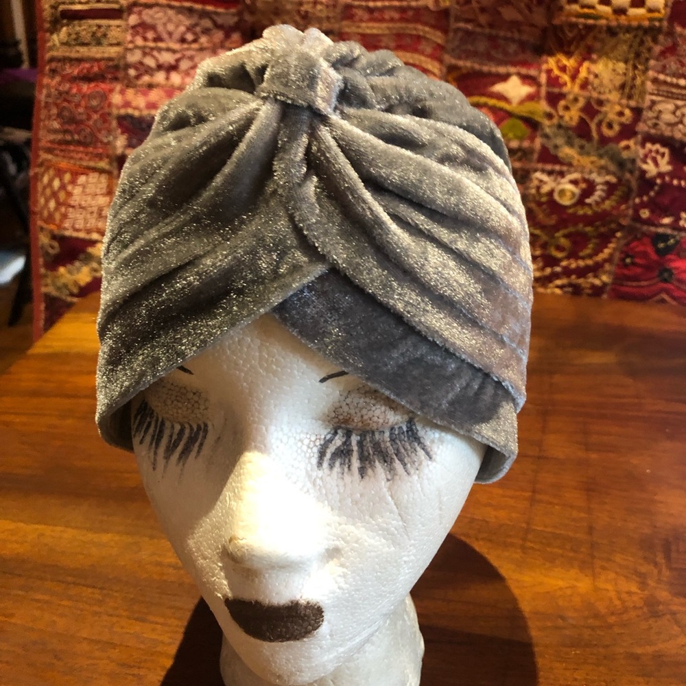 VINTAGE GRAY VELVET TURBIN HAT